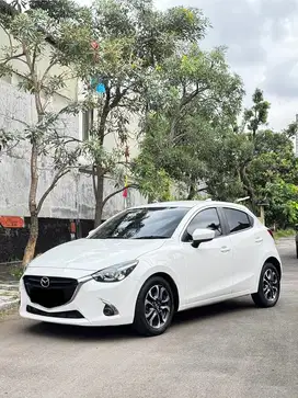 Mazda 2 R Skyactive Tangan Pertama Baru Full Original