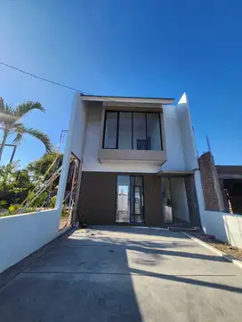 Rumah 2lantai kawasan premium hanya 700jtan // siap KPR