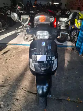 Vespa S 125cc 2022 hitam