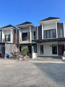 PANDANARAN AVENUE 2 LANTAI DI TEMBALANG