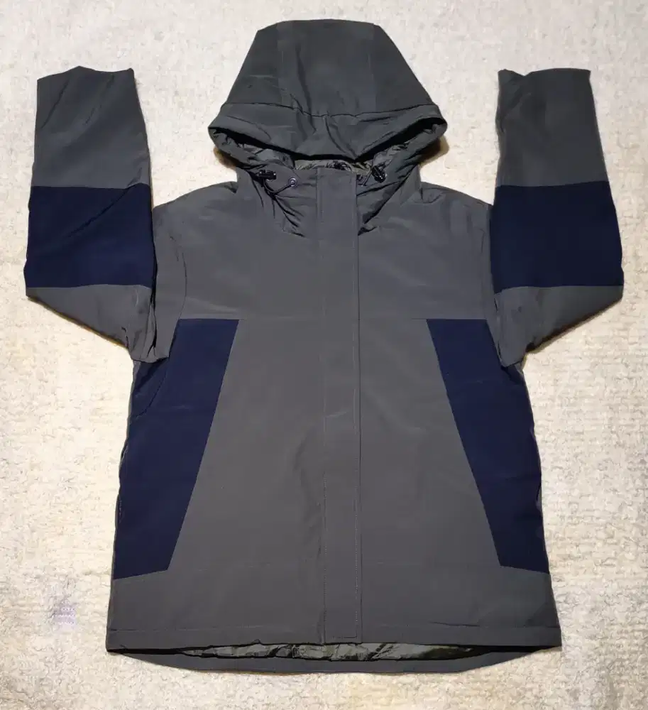 Jaket Gunung Outdoor Second Esseme, Original (Asli), Tebal, No Minus