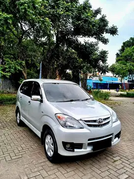 Toyota Avanza 2010 Bensin