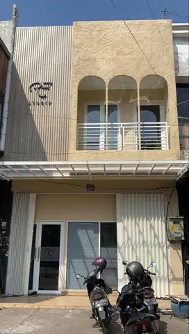 Di sewakan ruang kerja kantor / Ruang usaha / Working Space