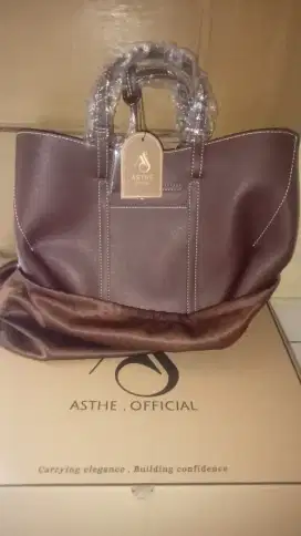 Tote bag asthe official
