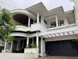 Dijual Rumah dalam Komplek di Cipaku dekat UPI Setiabudi Bandung