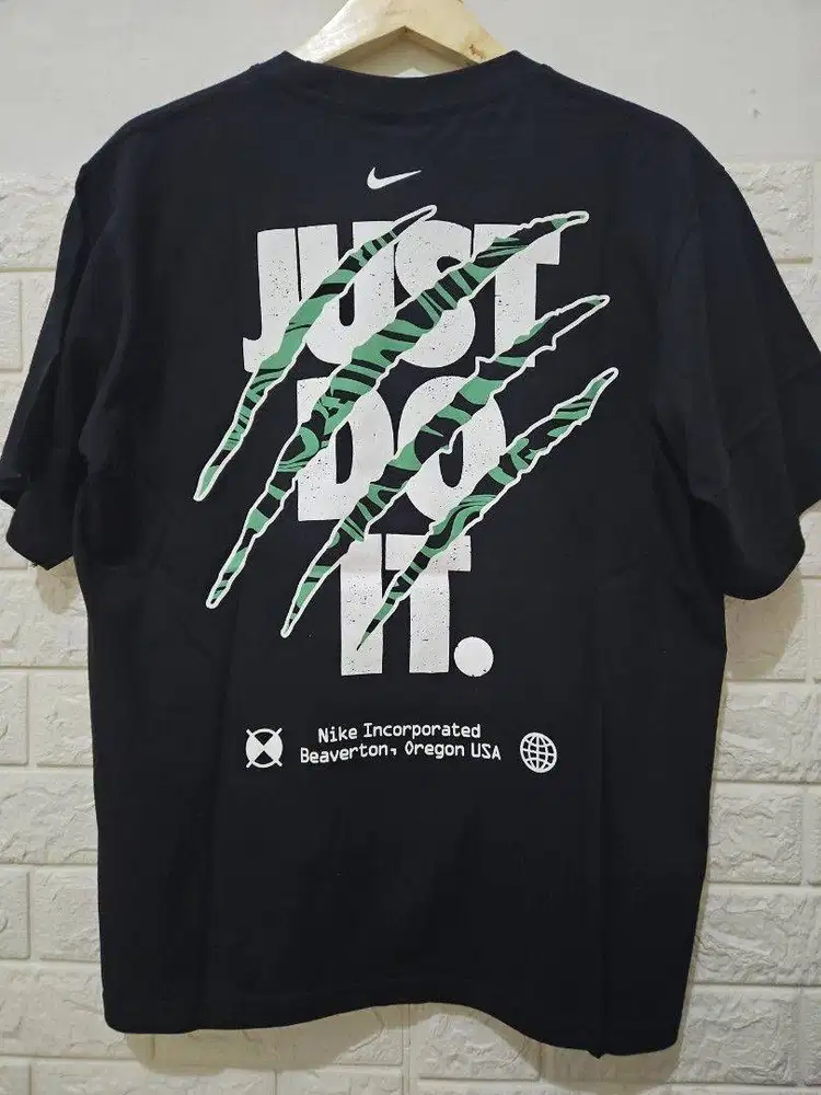 Nike SB just do it backprint kaos baju size XL