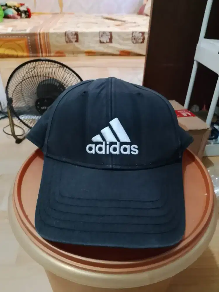 Topi ADIDAS HITAM