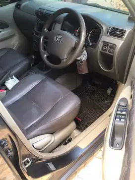 Toyota Avanza 2010 Bensin