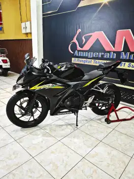 Honda CBR150R Facelift Th 2016 odo 5rb like new jos