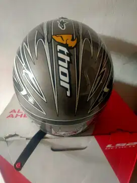 Jual cepat helm KLX 150 grey