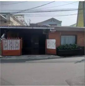 Rumah Tinggal dan Kios Usaha di Cipinang Muara