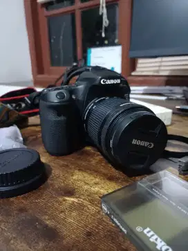 Canon 70D dan lensa kit 18 -55 mm Nego