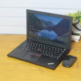 SLIM LAPTOP THINKPAD X270 core i5 gen 6 RAM 8 SSD