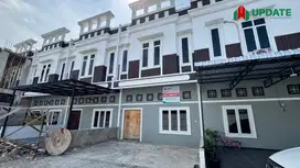 DIJUAL RUMAH DI KOMPLEK MENTARI SOMERSET JALAN SURYA HAJI MEDAN