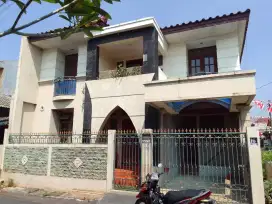 Di sewakan rumah hook 2 lantai d pamulang 2  tangsel (nego halus)