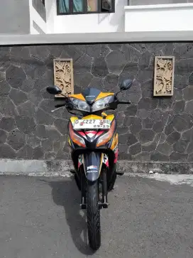 Honda New Blade Repsol 2013 Kumplit