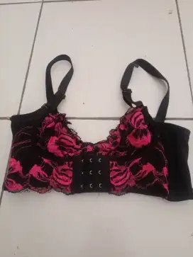 Bra brukat second