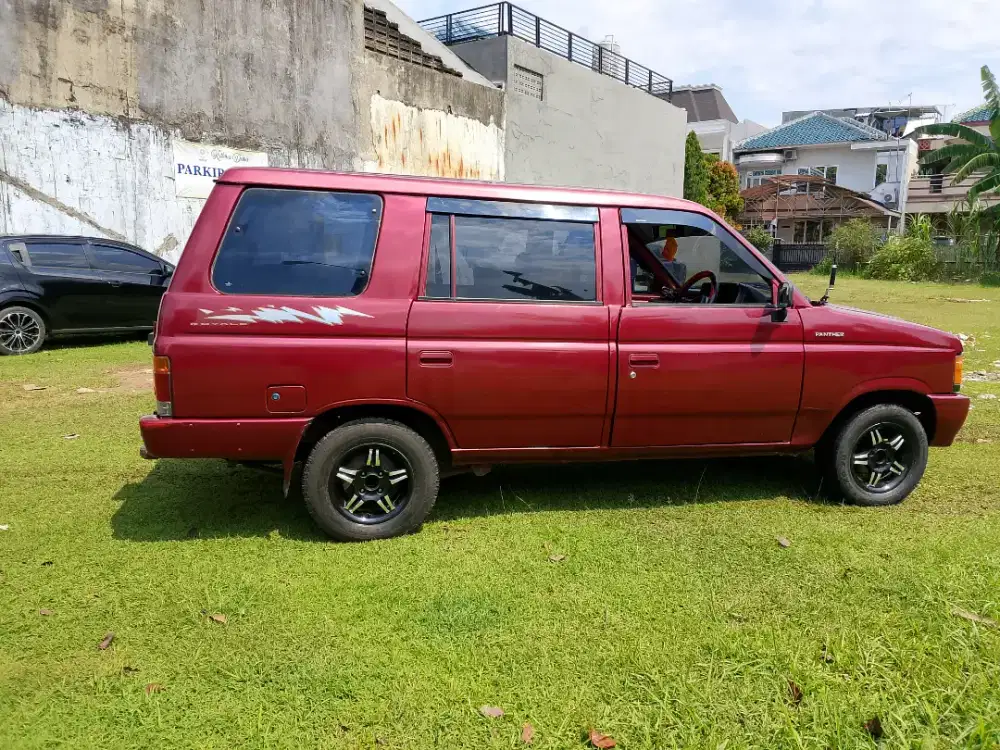 Isuzu Panther 2000 Diesel Manual MT