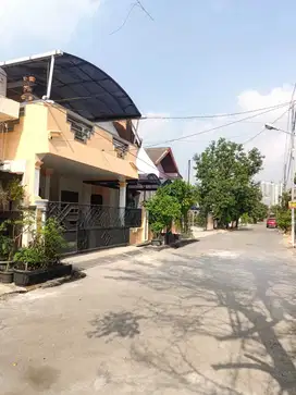Rumah 2,5 Lantai luas 400 di Perumahan Tytyan Kencana, Bekasi
