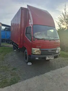 Toyota New Dyna Dutro.110.FT. Power Stering 6 Ban Box Jumbo Cargo