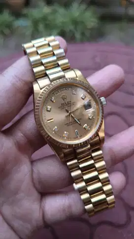 Jam Tangan Rolex Oyster Perpetual DAY-DATE
