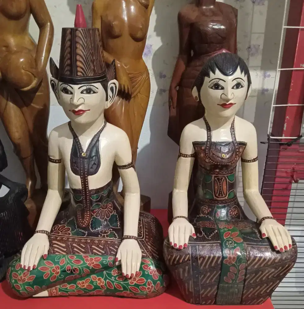 patung kayu loro blonyo