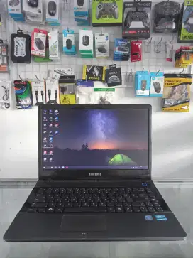SAMSUNG Core i3