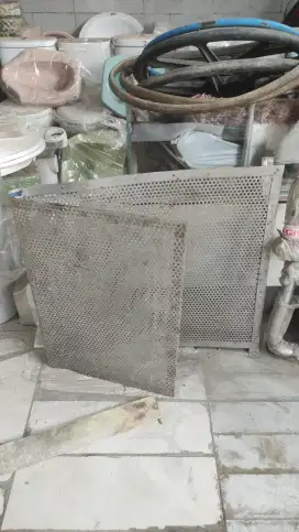 PLAT LUBANG STAINLESS 304 UKURAN 132 X 71