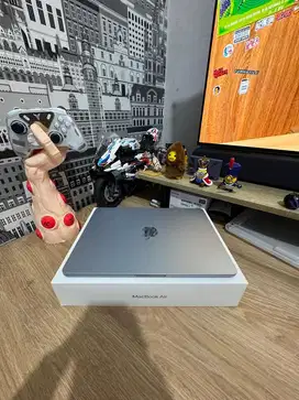 Macbook Air M4 13inch 16GB/512GB Sky Blue Ex Blibli
