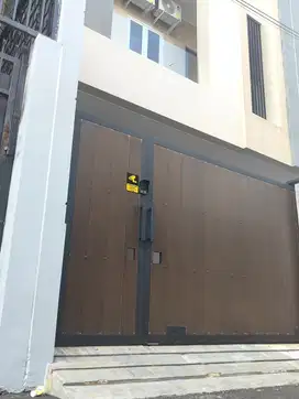 Rumah kost kosan 3lt luas 9x16 144m Kebon Jeruk Jakarta Barat