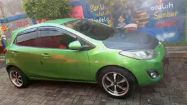 Mazda 2 2012 Bensin