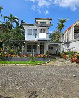 Rumah siap huni 2 lantai 3 kamar hadap selatan di Pacet