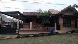 Disewakan rumah strategis cipta graha pasteur dkt Gunung Batu Sukajadi