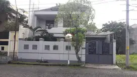 Rumah lux solo baru