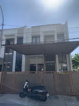 Disewakan rumah 2 lantai full furnish cisaranten arcamanik