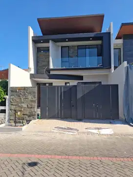 RUMAH MODERN NEW GRESS MANYAR,DKT KERTAJAYA,NGANGGEL,NGINDEN,KLAMPIS