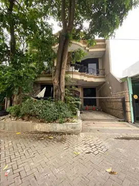RUMAH 2 LANTAI BABATAN MUKTI WIYUNG, ROW 3,5 MOBIL