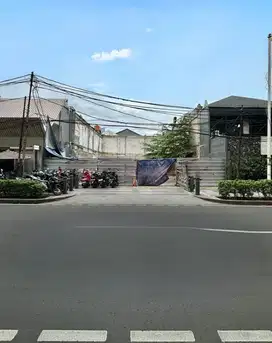 JUAL TANAH KOMERSIL STRATEGIS LUAS 349M2 DI GUNAWARMAN KEBAYORAN BARU