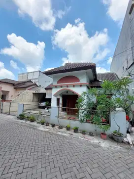 Dijual Rumah Hitung Tanah Di Jambangan Surabaya Selatan Murah Row luas