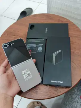 Samsung Z Flip 6 5G 12/256 Garansi ON, Mulus Seperti Baru, Nominus