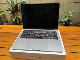 Macbook Pro 2017 512GB 13 Inchi Touchbar Fullset Murah Nego