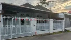 Dikontrakkan rumah pusat kota, dekat four point