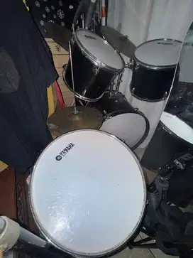 Drum akustik Yamaha