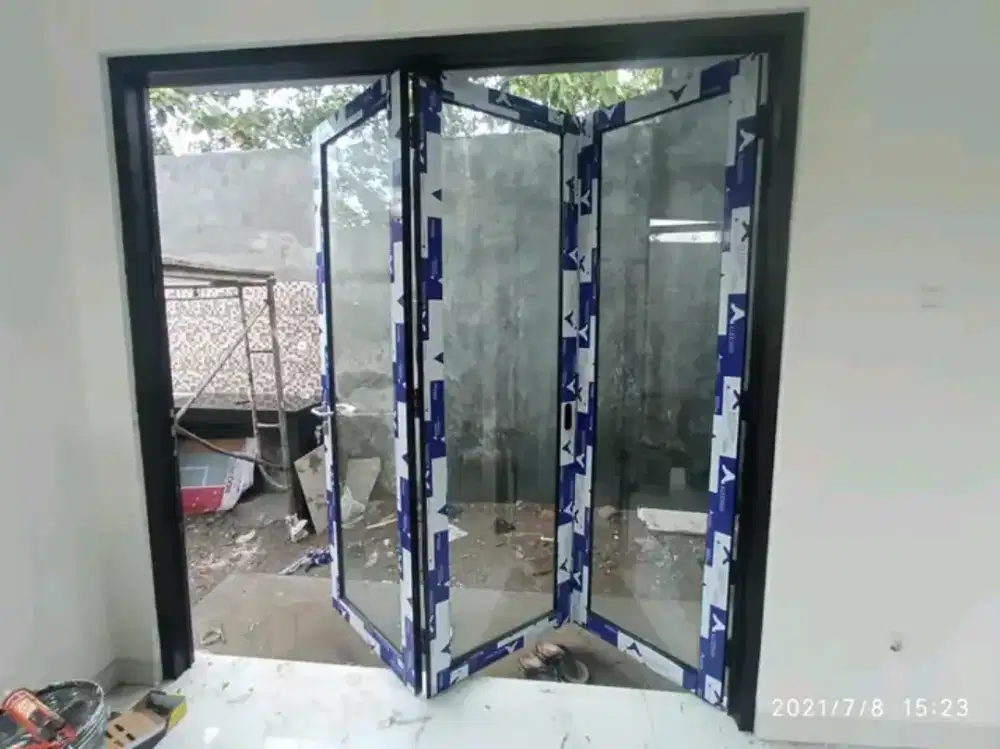 Pintu Lipat Alumunium ( Alexindo )