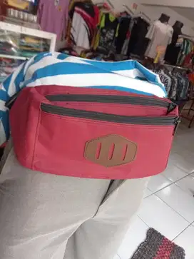 Tas Pinggang LP Besar – Waist Bag Pria Wanita Muat Banyak
