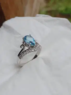 Cincin cewe mata utama blue topaz berlian eropah