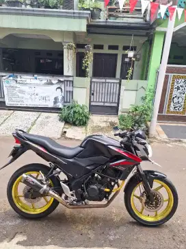 CB150R OLD HITAM