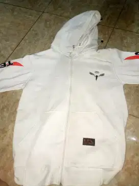 Hodie tokyo putih