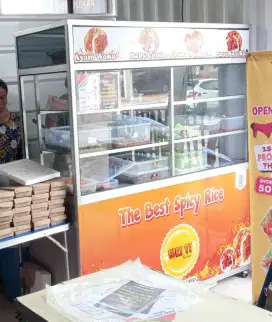 Dijual gerobak nasi baru dipakai 6 bulan