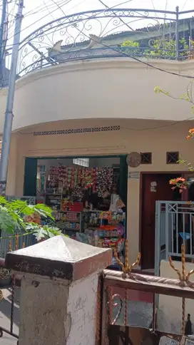 [DIJUAL / DISEWAKAN] Rumah Nyaman 2 Lantai di Jatinegara